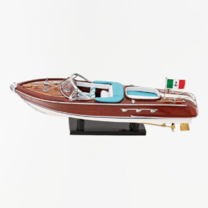 Réplica lancha motora de madera