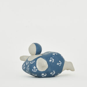 Figura de cemento bañista bañador con anclas