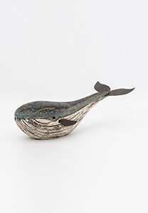 Ballena de madera decorativa